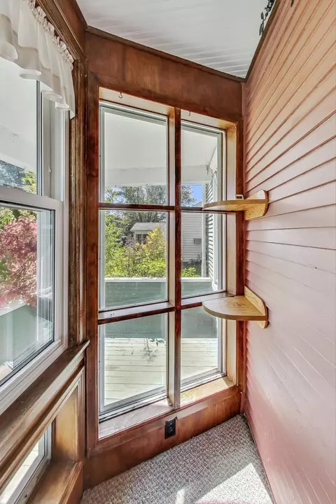 Exterior - 703 Normal Rd, Dekalb, IL 60115 photo 5 of 19