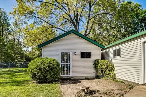 Exterior - 703 Normal Rd, Dekalb, IL 60115 photo 18 of 19