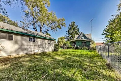 Exterior - 703 Normal Rd, Dekalb, IL 60115 photo 15 of 19