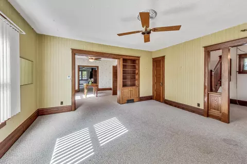 Living - 703 Normal Rd, Dekalb, IL 60115 photo 3 of 7