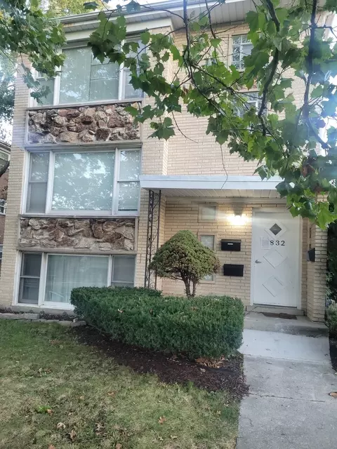 2832 Minnesota Ave, Blue Island, IL 60406