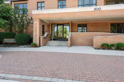 300 Anthony Ave #206A, Mundelein, IL 60060