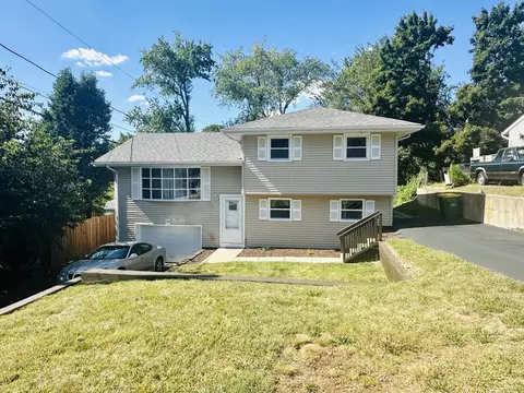 1203 Cherry St, Lake In The Hills, IL 60156