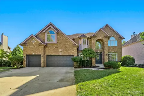 316 White Pines Ln, Oswego, IL 60543