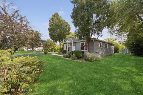 1 N111 Morse St, Carol Stream, IL 60188