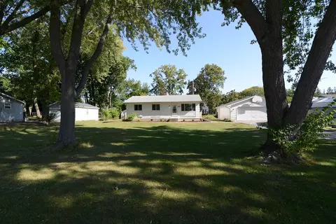25227 W Columbia Bay Dr, Lake Villa, IL 60046