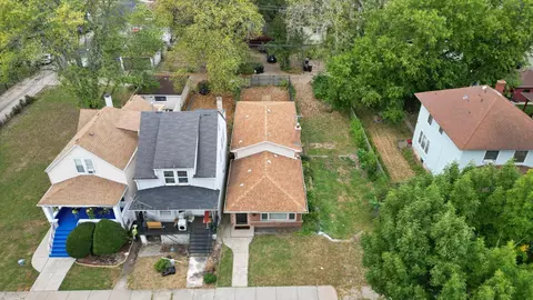 View/Area - 9232 S Clyde Ave, Chicago, IL 60617 photo 1 of 3