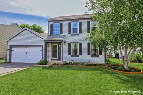 146 Lisk Dr, Hainesville, IL 60030