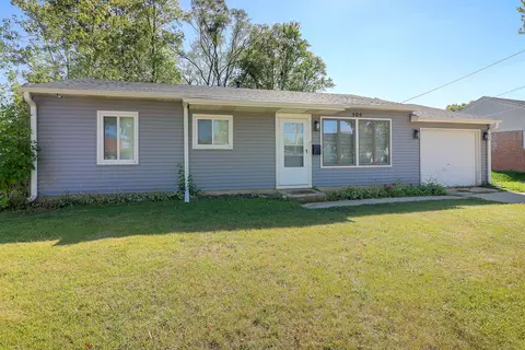 Exterior - 305 E Maxon Ln, Streamwood, IL 60107 photo 1 of 4