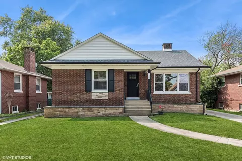 700 Bristol Ave, Westchester, IL 60154
