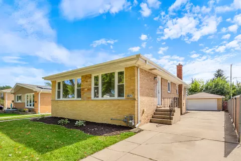 5821 Warren St, Morton Grove, IL 60053