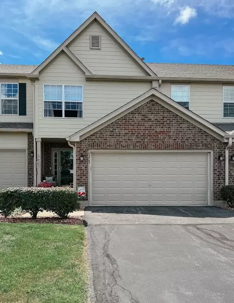 5205 Glenbrook Trl, Mchenry, IL 60050