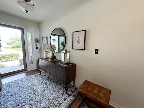 5205 Glenbrook Trl, Mchenry, IL 60050 photo 4