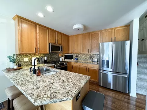 5205 Glenbrook Trl, Mchenry, IL 60050 photo 10