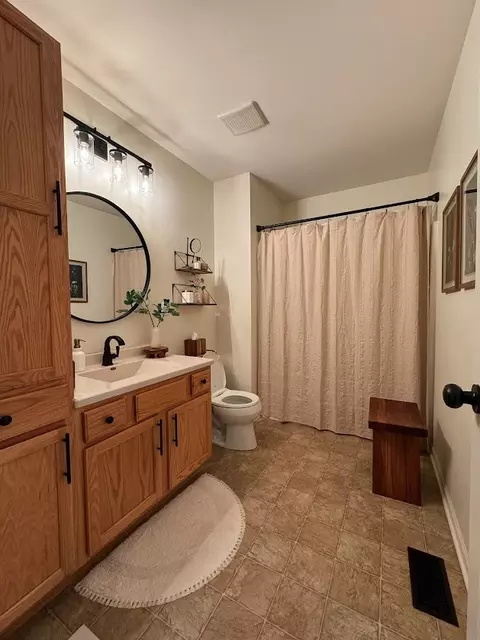 5205 Glenbrook Trl, Mchenry, IL 60050 photo 14