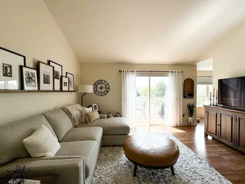 5205 Glenbrook Trl, Mchenry, IL 60050 photo 5