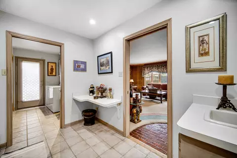 Entry Way - 812 Maple Rd, Flossmoor, IL 60422 photo 1 of 4