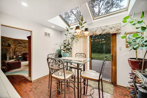 Dining - 812 Maple Rd, Flossmoor, IL 60422 photo 1 of 3