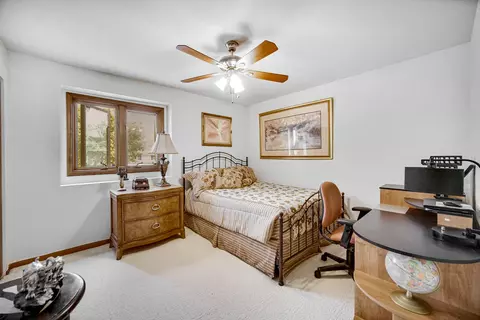 Bedroom - 812 Maple Rd, Flossmoor, IL 60422 photo 5 of 5