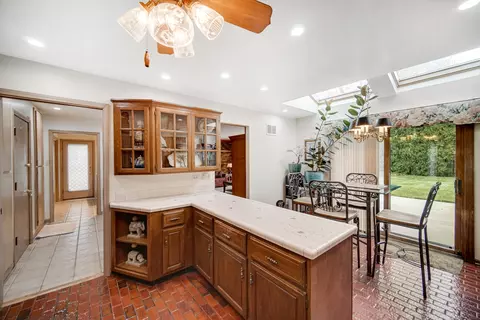 Kitchen - 812 Maple Rd, Flossmoor, IL 60422 photo 2 of 6