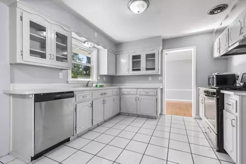 Kitchen - 2617 E State St, Rockford, IL 61108 photo 1 of 2