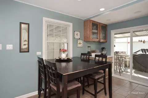 3101 Thrush Ln, Rolling Meadows, IL 60008 photo 4