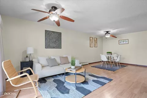 Living - 243 Gregory St #9, Aurora, IL 60504 photo 2 of 2