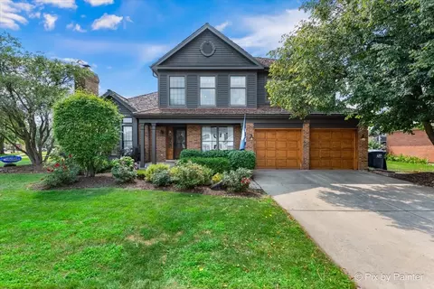 8220 Pine Bluff Ct, Darien, IL 60561