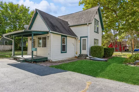 630 Blaine St, Batavia, IL 60510
