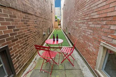 2132 N Wayne Ave, Chicago, IL 60614 photo 42