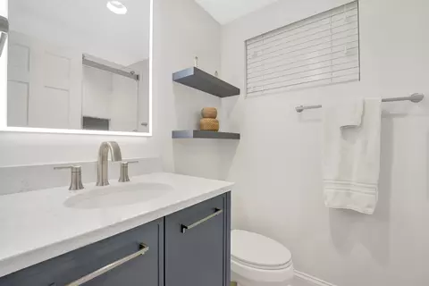 2132 N Wayne Ave, Chicago, IL 60614 photo 31