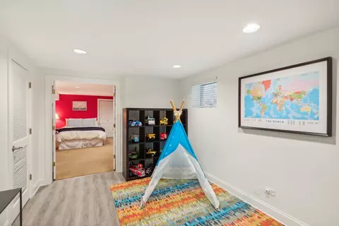 2132 N Wayne Ave, Chicago, IL 60614 photo 32