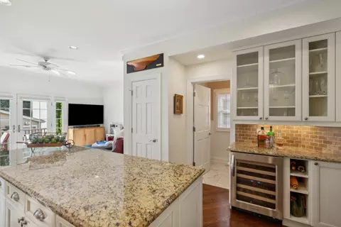 2132 N Wayne Ave, Chicago, IL 60614 photo 9
