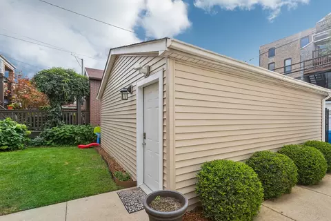 2132 N Wayne Ave, Chicago, IL 60614 photo 40