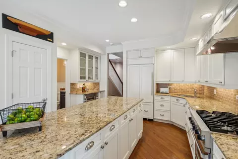 2132 N Wayne Ave, Chicago, IL 60614 photo 10