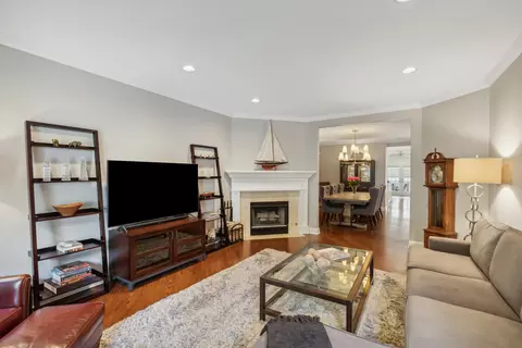 2132 N Wayne Ave, Chicago, IL 60614 photo 5