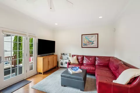 2132 N Wayne Ave, Chicago, IL 60614 photo 12