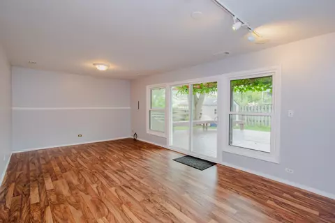 1440 Mayfield Ln, Hoffman Estates, IL 60169 photo 18