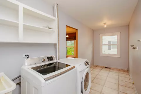1440 Mayfield Ln, Hoffman Estates, IL 60169 photo 9