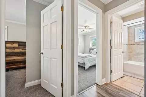 Entry Way - 275 Mohave St, Hoffman Estates, IL 60169 photo 3 of 3