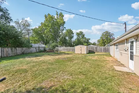 Exterior - 275 Mohave St, Hoffman Estates, IL 60169 photo 2 of 6