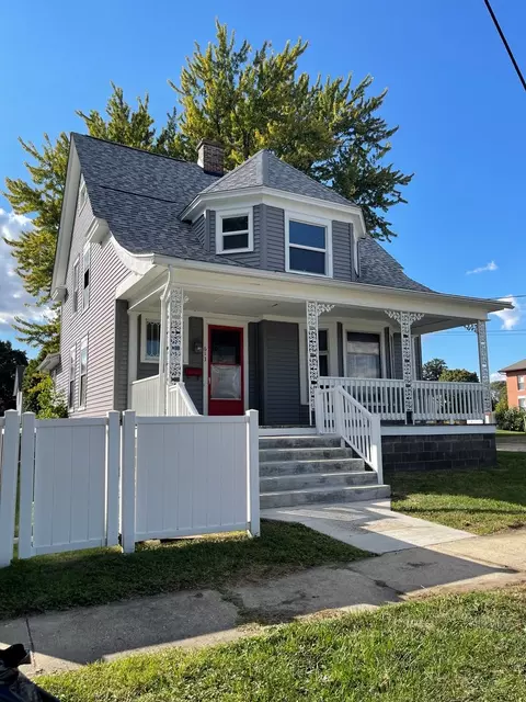613 Garfield Ave, Belvidere, IL 61008