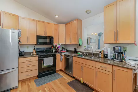 5305 E Chamberlain Ct, De Motte, IN 46310 photo 9