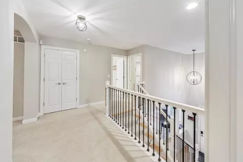 Entry Way - 2680 Summit Dr, Glenview, IL 60025 photo 5 of 7