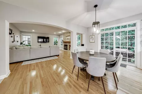 Dining - 2680 Summit Dr, Glenview, IL 60025 photo 5 of 5