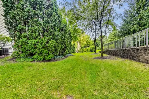 Exterior - 2680 Summit Dr, Glenview, IL 60025 photo 5 of 5