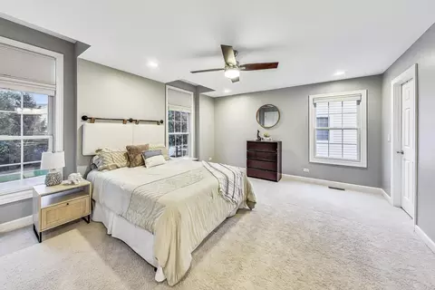 Bedroom - 2680 Summit Dr, Glenview, IL 60025 photo 3 of 6