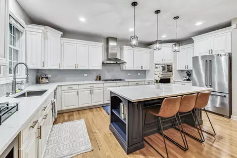 Kitchen - 2680 Summit Dr, Glenview, IL 60025 photo 2 of 7