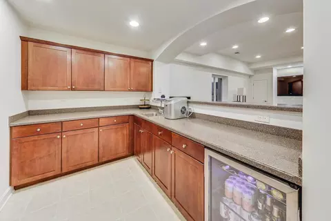 Kitchen - 2680 Summit Dr, Glenview, IL 60025 photo 6 of 7
