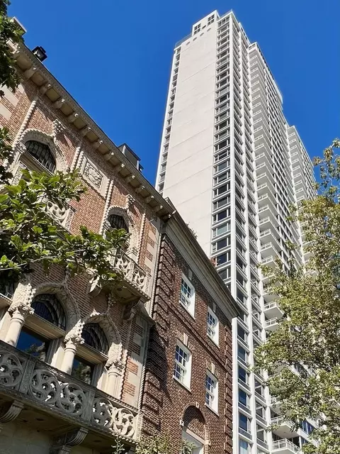1300 N Lake Shore Dr #37B, Chicago, IL 60610